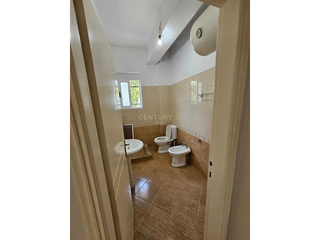 APARTAMET 1+1 NE SPITALLE PER QIRA ! 2