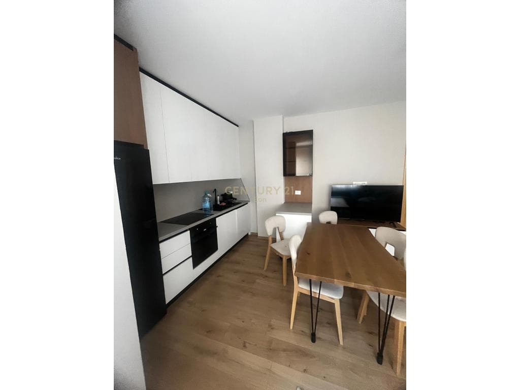 Apartament 2+1 Me Qira në Qender te Durrësit ! 2