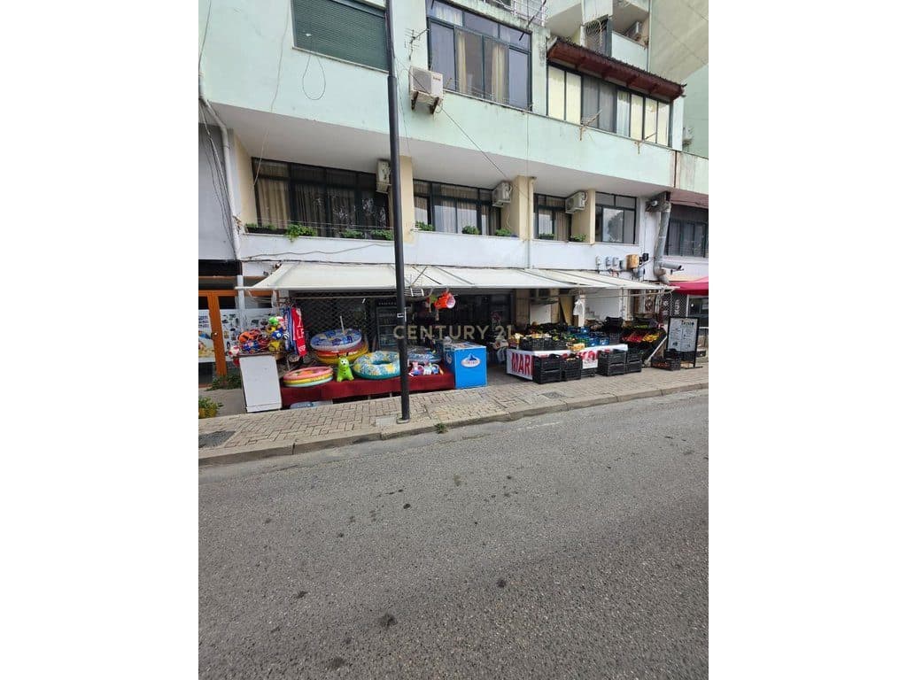 Dyqan Në Shitje në Plazh, Durrës !
