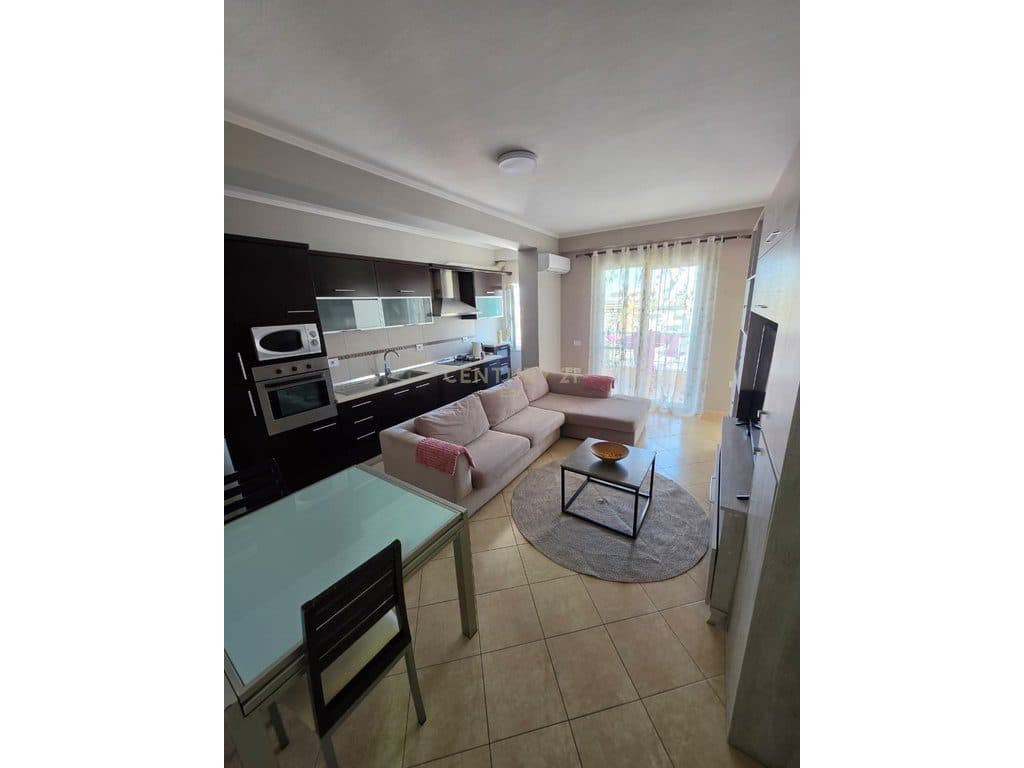 Apartament 2+1 Me Qira në Tregu fshatar, Durrës ! 2