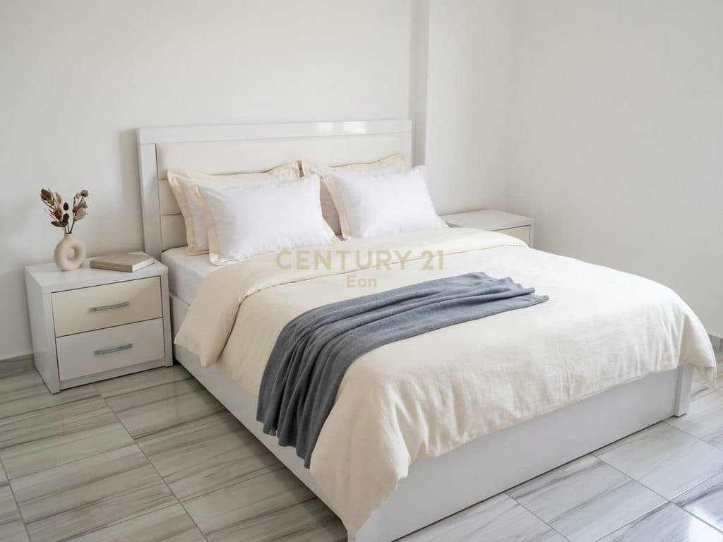 2+1 i bollshëm 94 m² në Shkëmbin e Kavajës, Durres – Pallat i mirëadministruar me ashensor ! 2