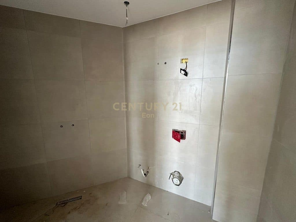 SHITET PAPAFINGO 1+1 me 52.6m2 verande ME PAMJE DETI TEK "WHITE HILL RESIDENCE" NE CURRILA! 3