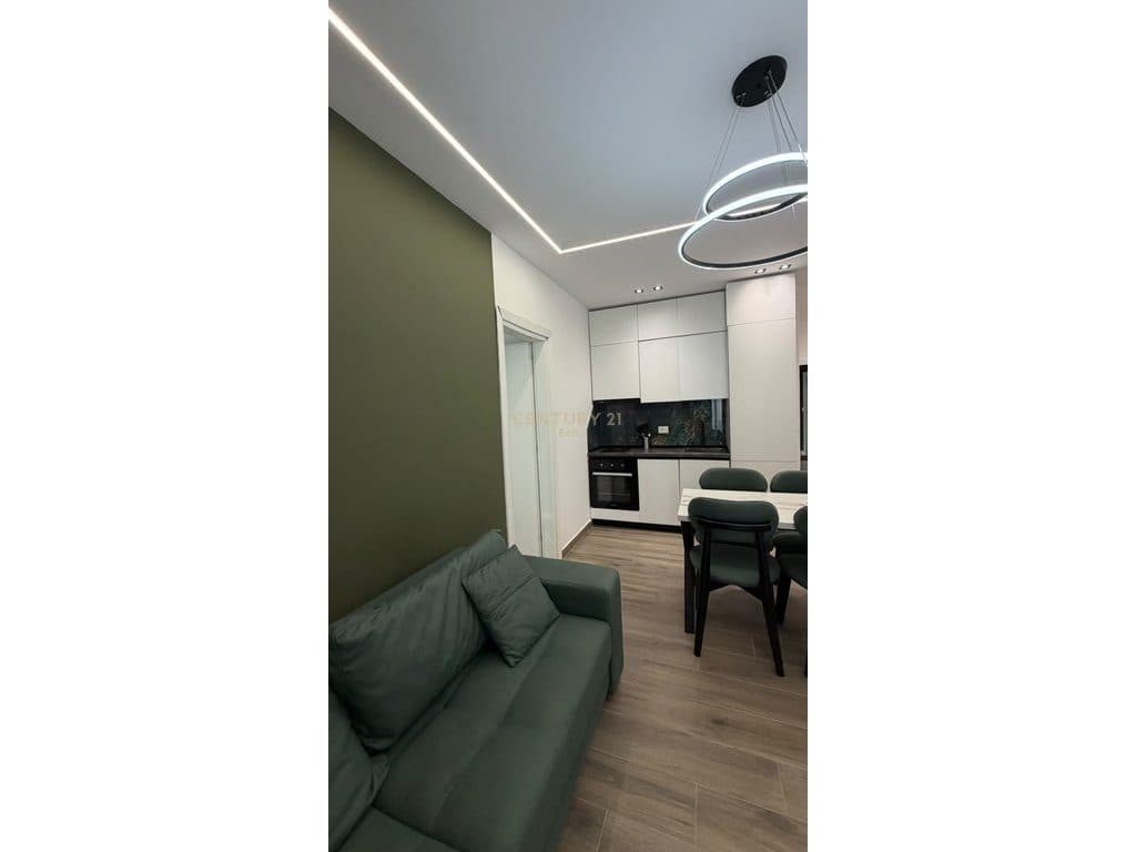 SHITET APARTAMENT 1+1, I MOBILUAR , MALI ROBIT ! 3