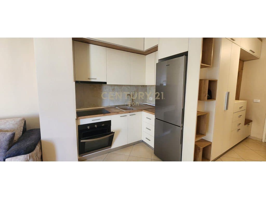 JEPET ME QERA APARTAMENT I MOBILUAR 2+1+2 PRANE STACIONIT TE TRENIT, DURRES ! 4