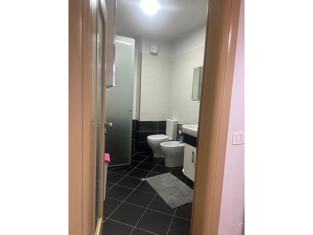 JEPET ME QERA APARTAMENT 1+1 PRANE HYRJES SE DURRESIT ! 4