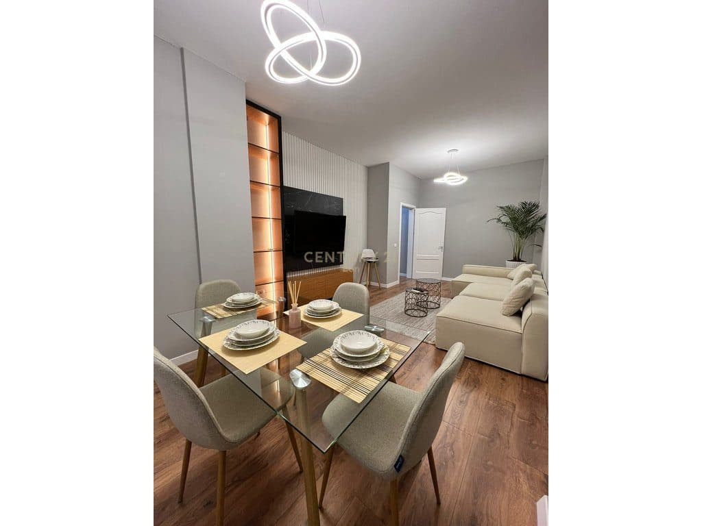 JEPET SUPER APARTAMENT 1+1 ME QIRA TEK QYKATA, DURRES !