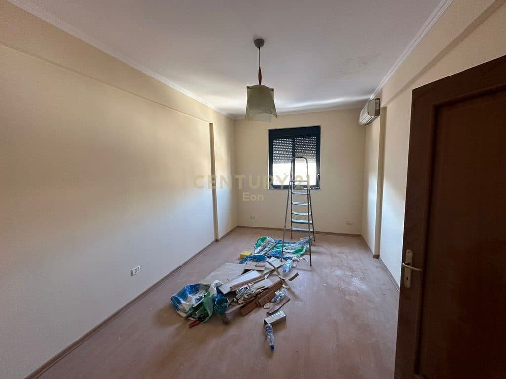 SHESIM APARTAMENTE 2+1 PRANE DREJTORISE SE POLICISE, DURRES ! 3
