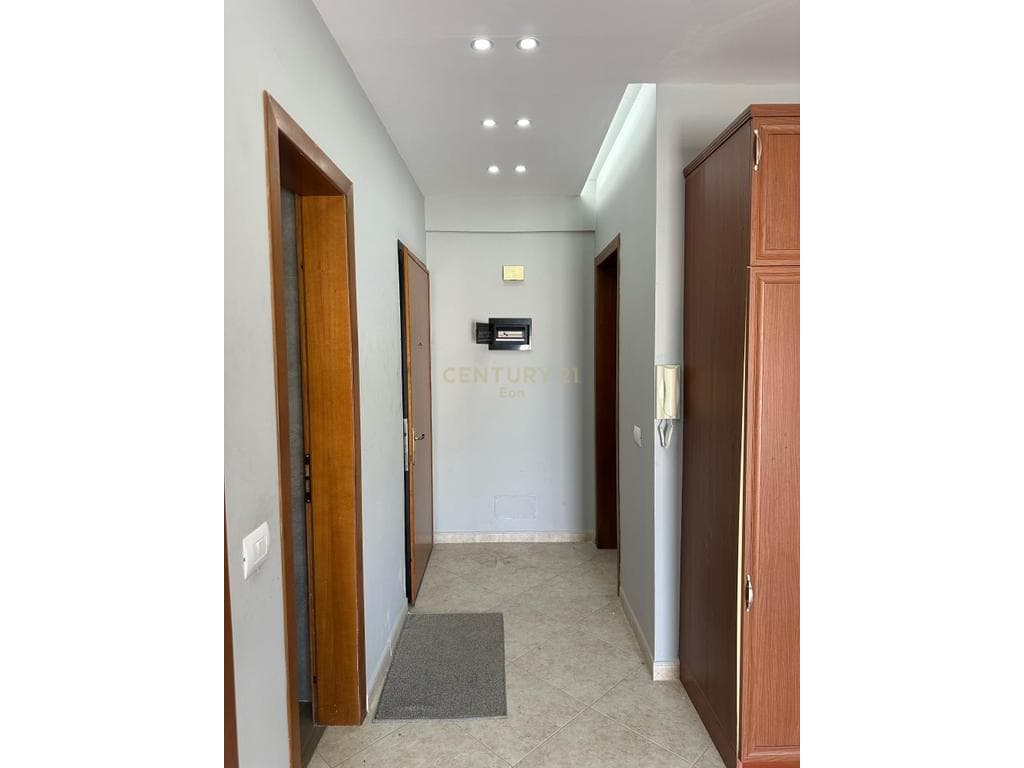 Shitet apartament 2+1 me pamje nga deti dhe verandë në Golem, Kavajë!