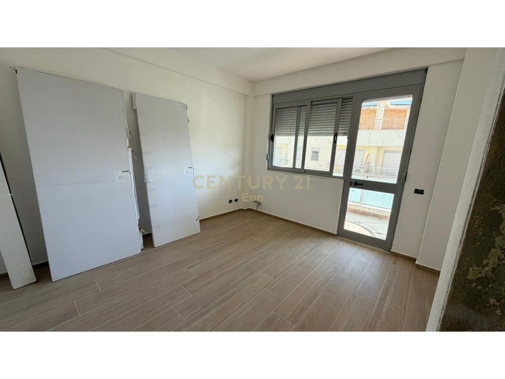 APARTAMENT 1+1 PER SHITJE NE GOLEM !