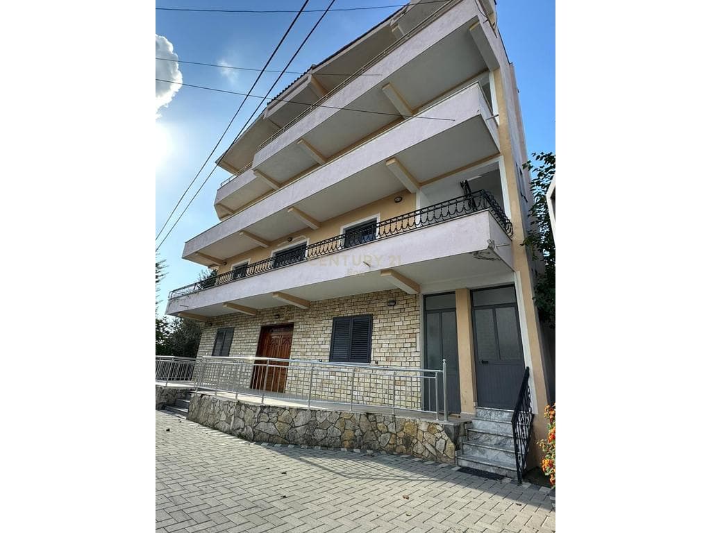 Vilë Në Shitje në Plazh Iliria, Durres ! 2