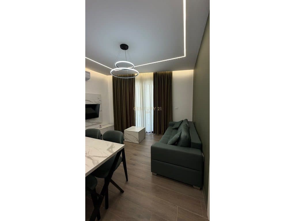SHITET APARTAMENT 1+1, I MOBILUAR , MALI ROBIT ! 2