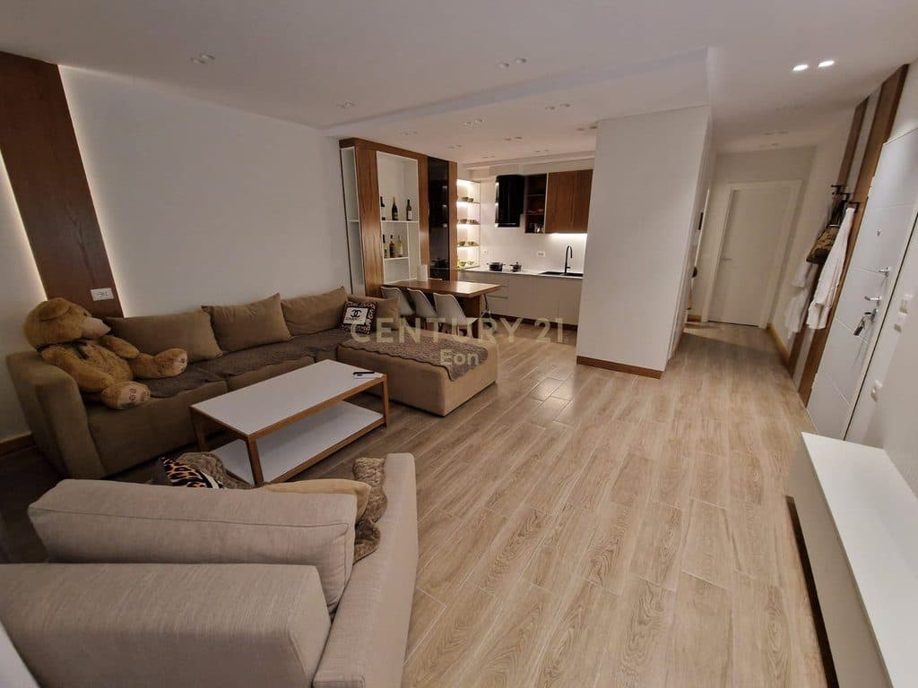 APARTAMENT 1+1 ME QERA NE SAN PIETRO! 2