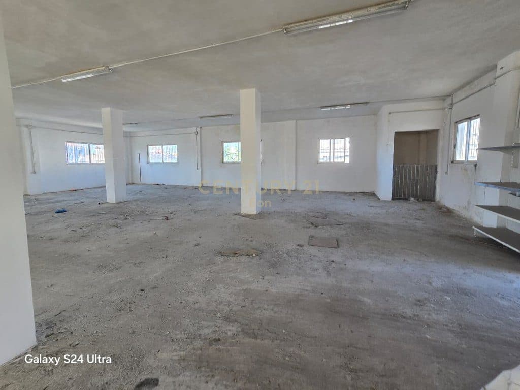 Magazinë për Shitje në Shkozet, 1332 m² ! 2