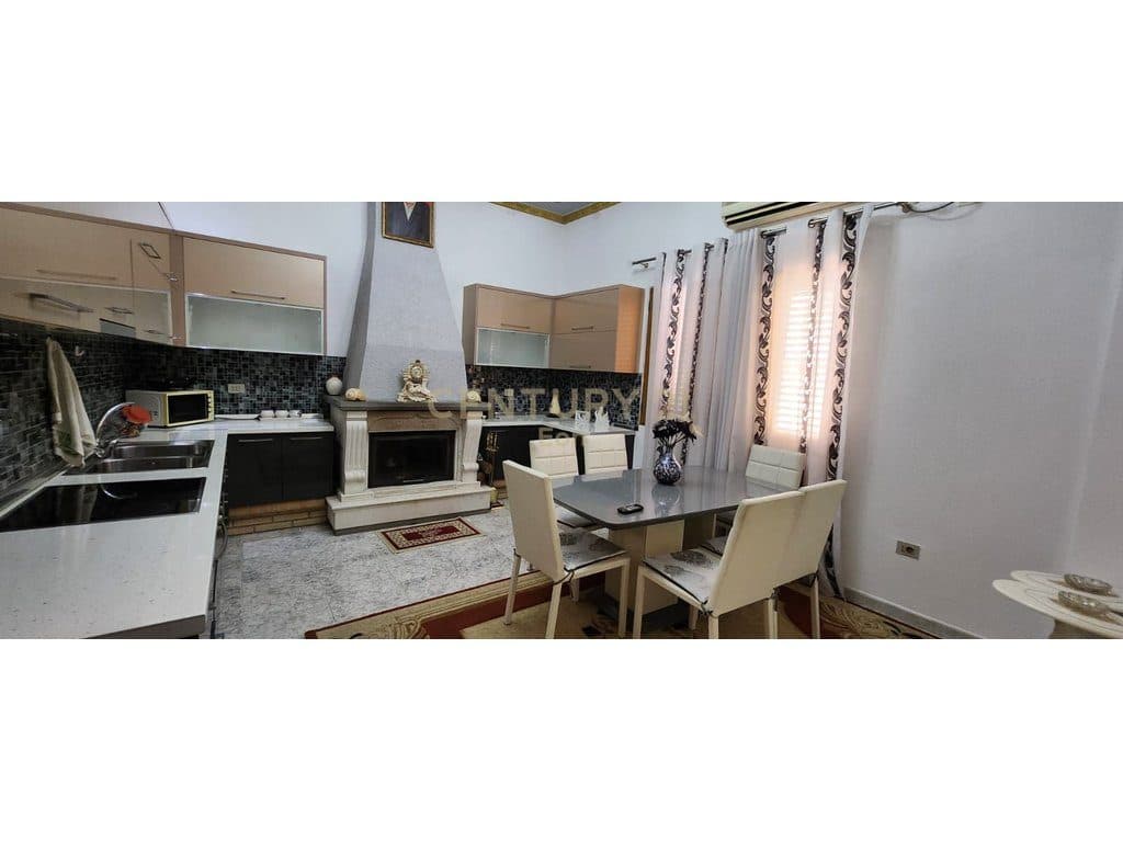 Apartament 2+1 Me Qira në Qendrën e Durrësit !