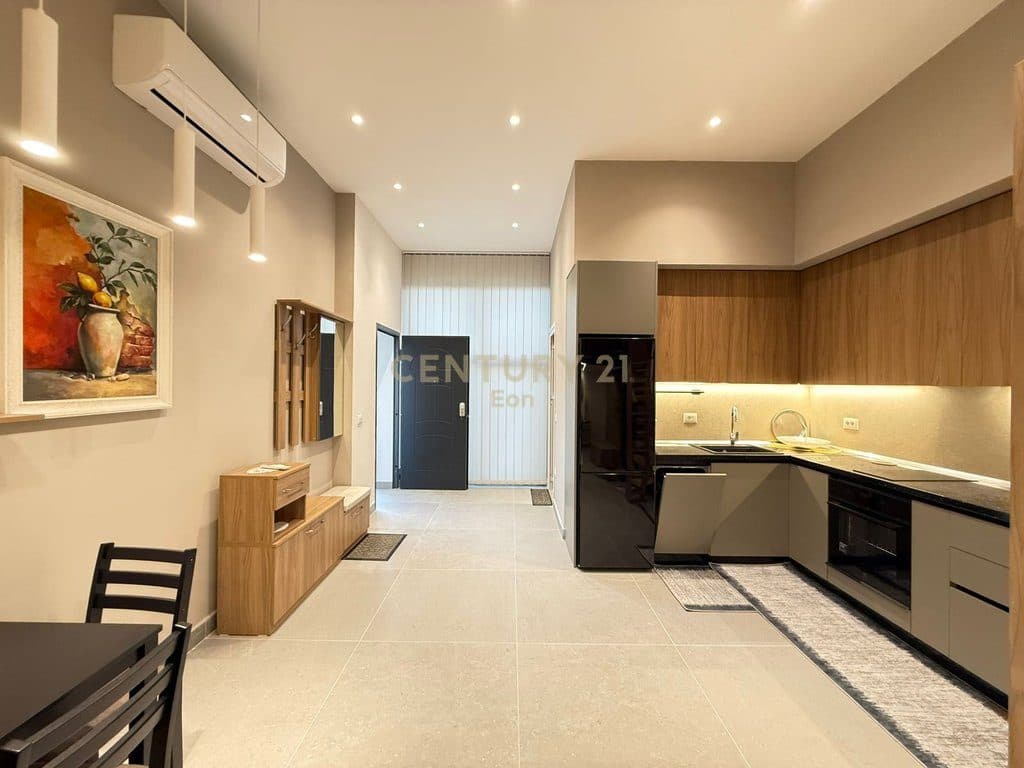 Loft me Qira në Plazh, Pranë Hotel Antalya ! 4