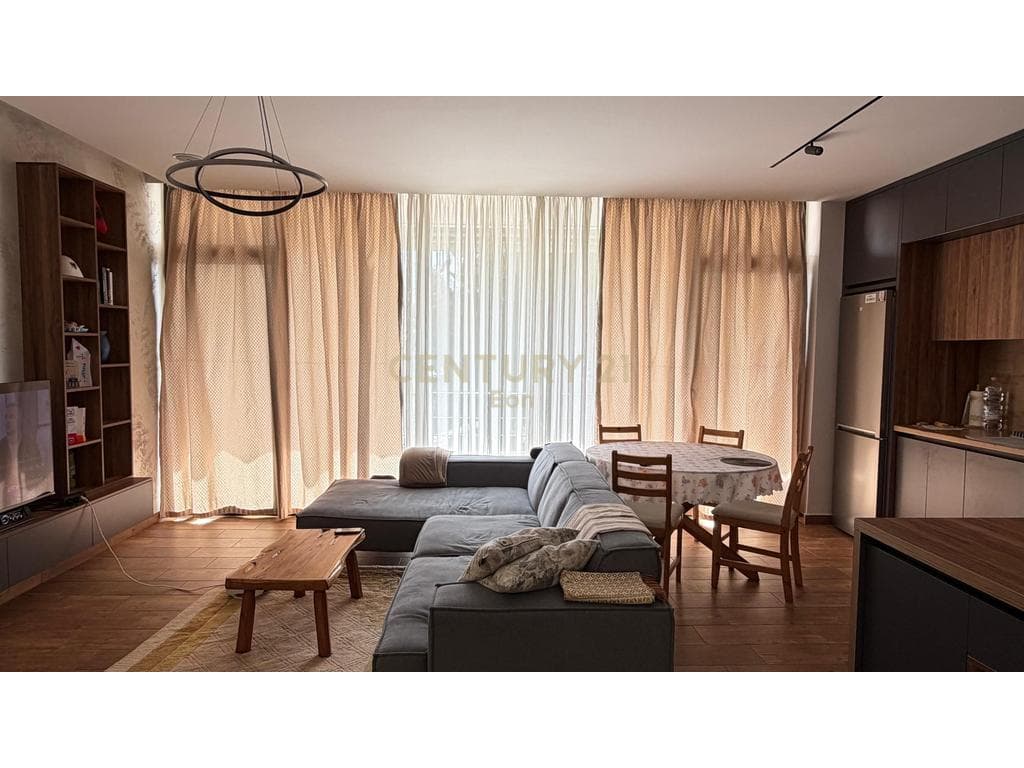 JEPET ME QIRA APARTAMENT 2+1+2 ME PAMJE DETI, VILA E ZOGUT DURRES !