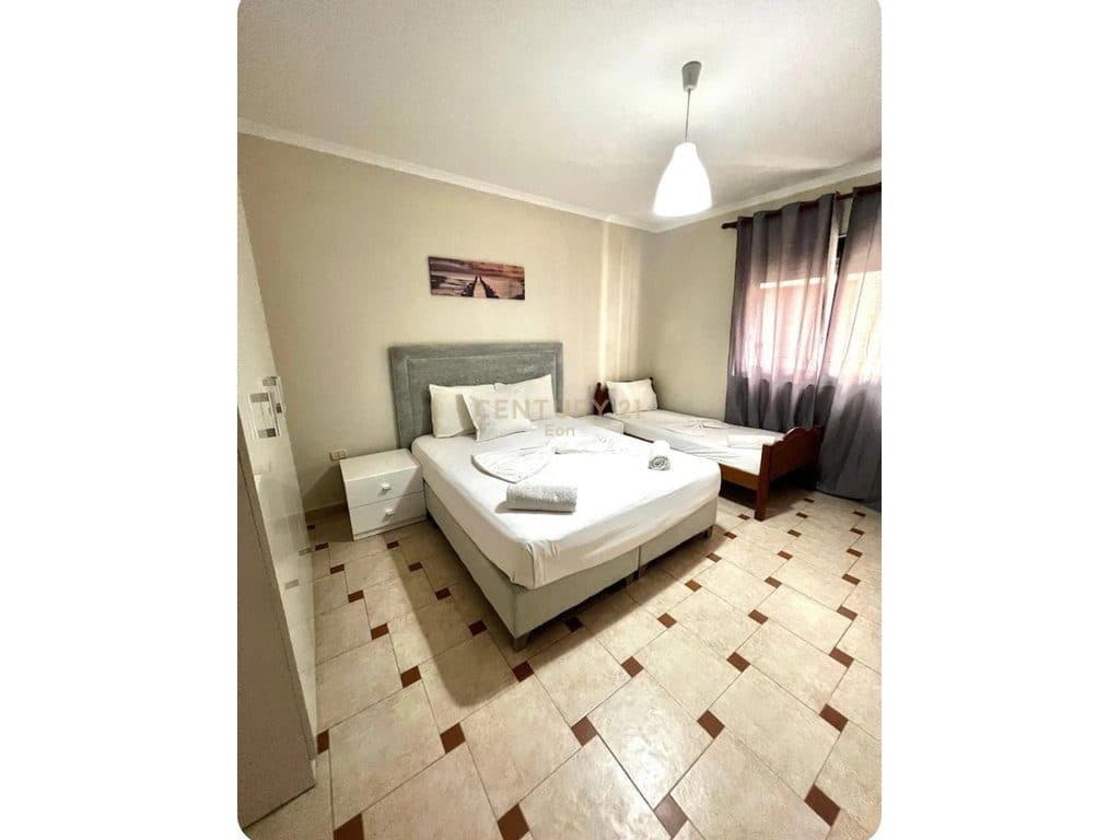 Apartament 1+1 për Qira në Plazh Stacioni i parë, Durrës ! 4