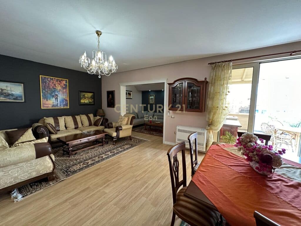 SHESIM APARTAMENT 4+1+2 ME PAMJE DETI NE VOLLGA DURRES