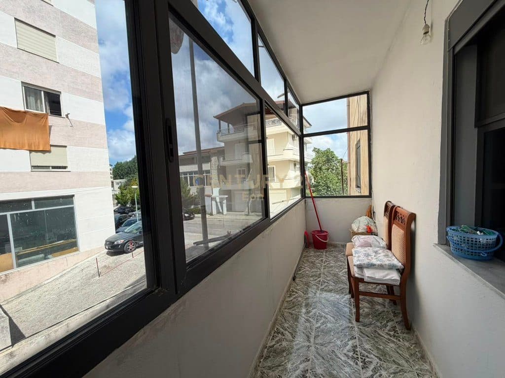 Apartament 1+1 Me Qira në Plazh Rrota e Kuqe, Durrës ! 4