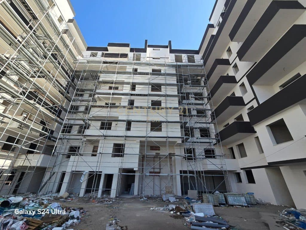 Shitet Apartament 1+1 me post në Golem – Rezidenca “Saeli Construction” ! ( pranohet makine ) 3