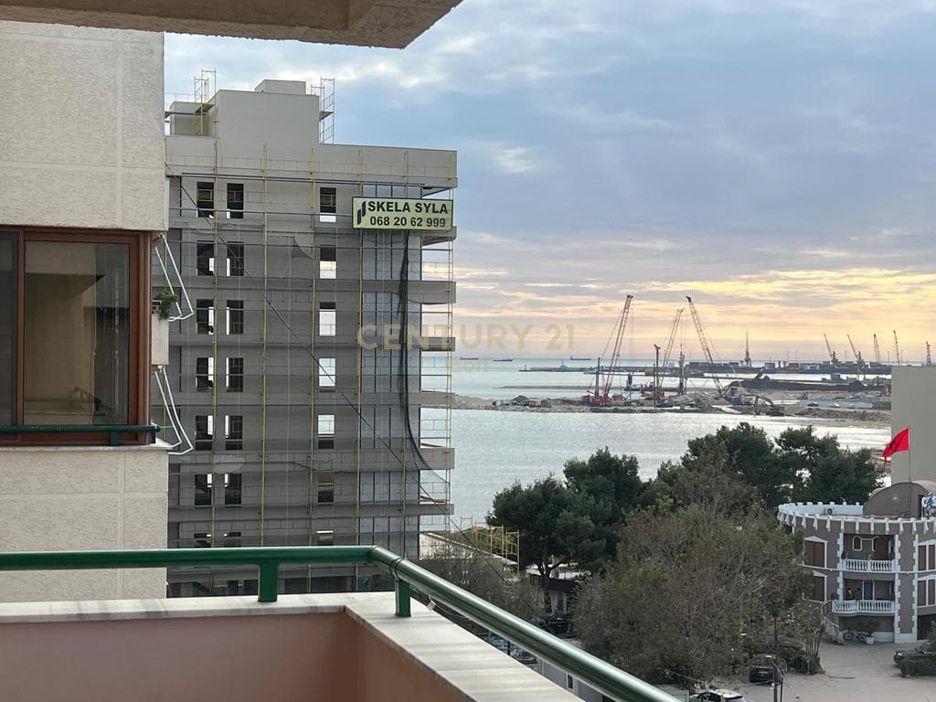 Apartament 1+1 Me Qira në Plazh, Durrës !!