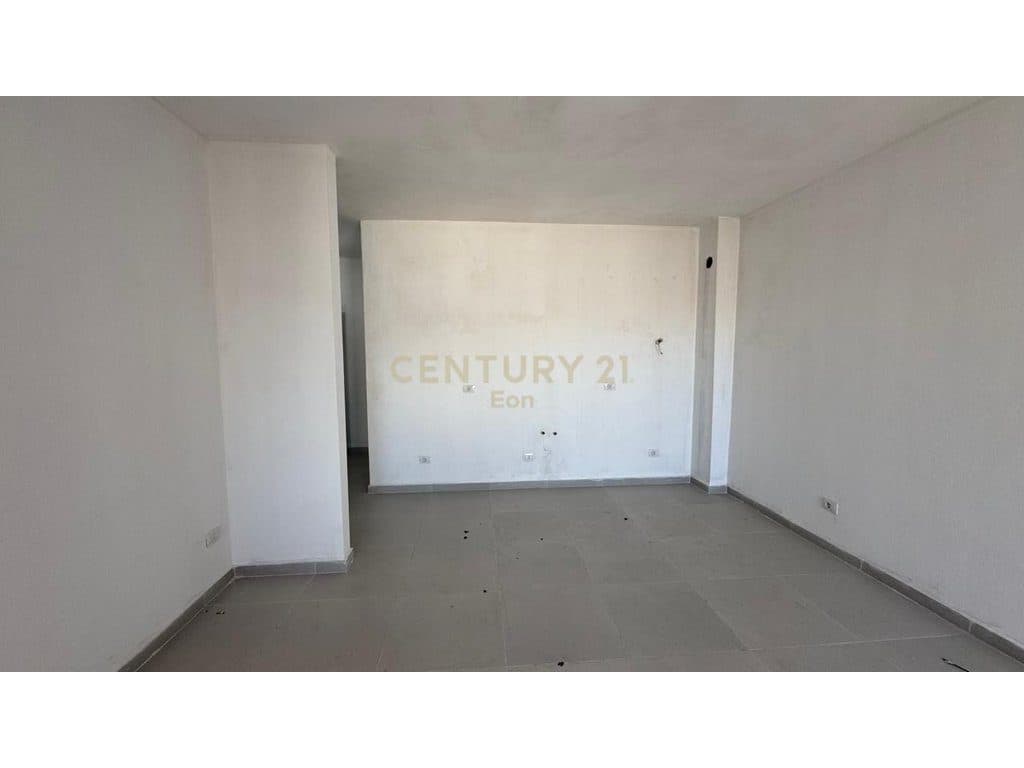 SHITET APARTAMENT 2+1+ POST PARKIMI NE GOLEM, DURRES - PALLAT I 2025! 2