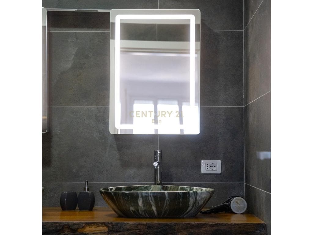 SHITET SUPER APARTAMENT ME PAMJE DETI TEK SHKEMBI I KAVAJES !! 4