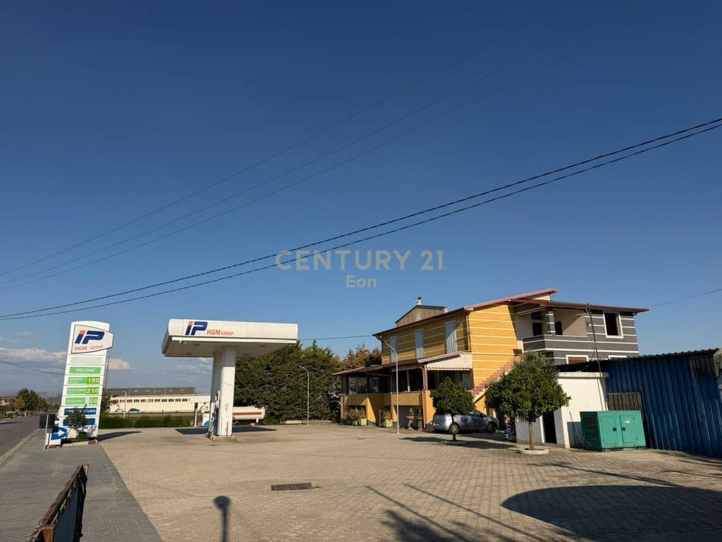 Pronë Ekskluzive në Çermë | Karburant + Gaz + Lavazh + Bar-Kafe | 1,104 m² | 400,000 €