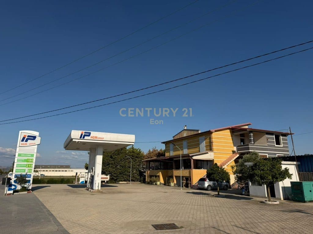 Pronë Ekskluzive në Çermë | Karburant + Gaz + Lavazh + Bar-Kafe | 1,104 m² | 400,000 € 3