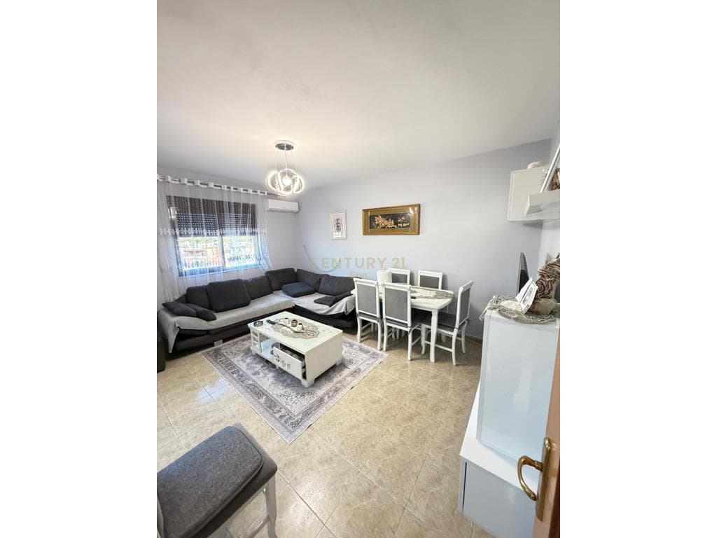 Shitet Apartament 1+1 | Lagjja 16, Durrës !