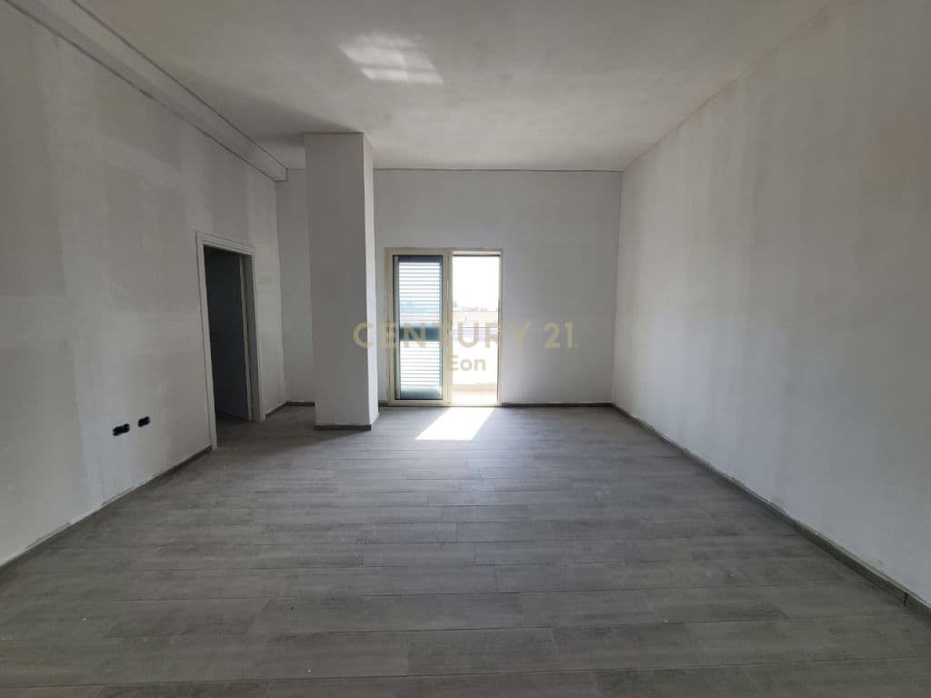 SHITET APARTAMENT 3+1+2 NE SHKOZET! 2