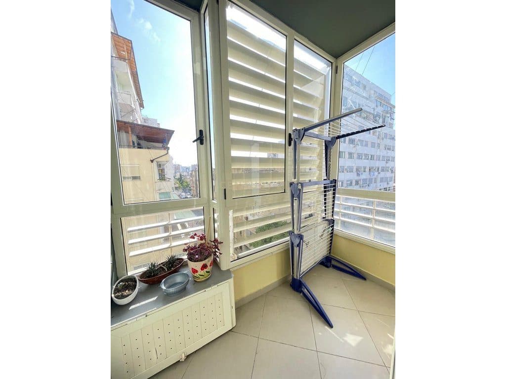 Jepet me Qira Apartament 3+1+2 te Kopeshti " Sotir Noka , "Durrës ! 3