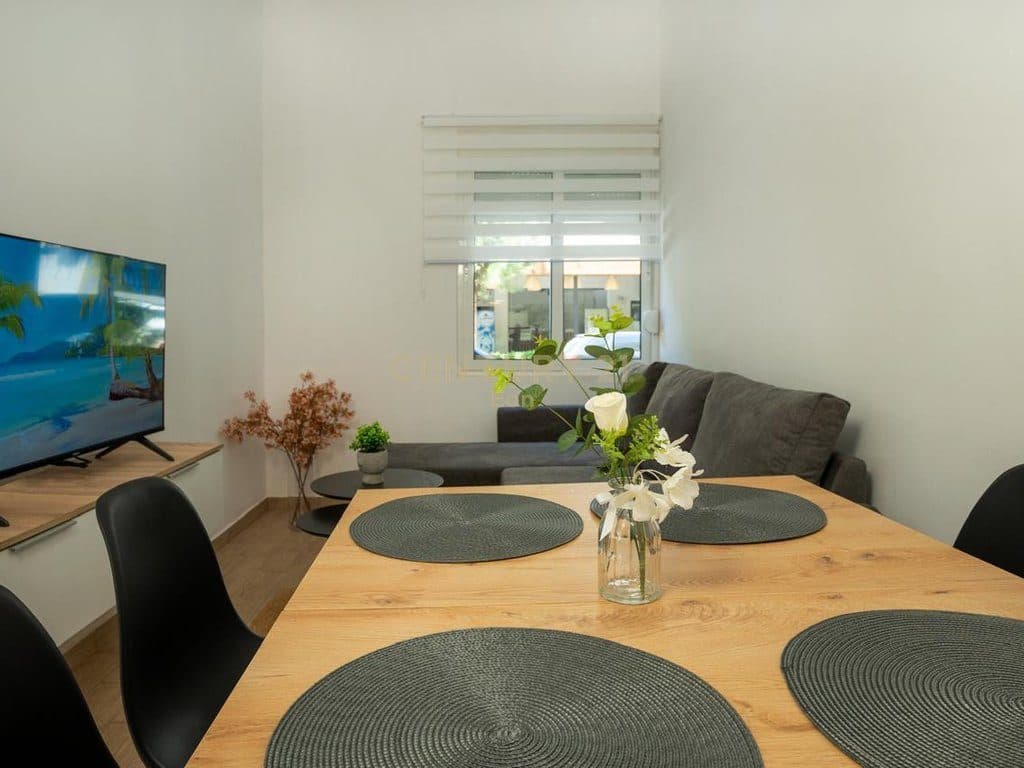 SHITET APARTAMENT 1+1 TE SHKEMBI KAVAJES! 2