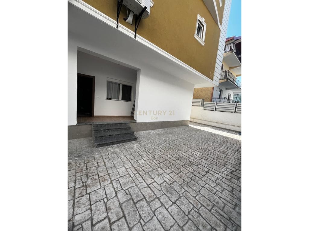 Apartament 1+1 Me Qira në Qendër Golem, Durrës !