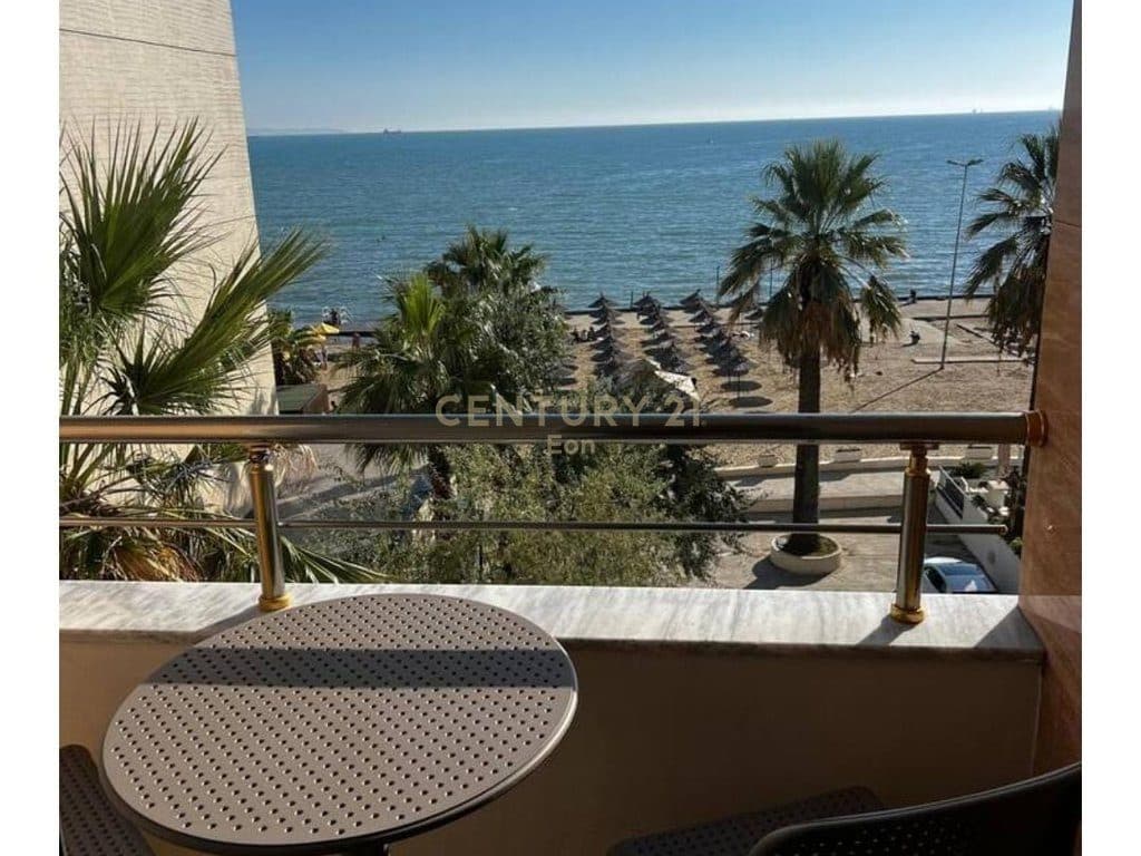 Apartament 1+1 për Qira në Plazh Stacioni i parë, Durrës !