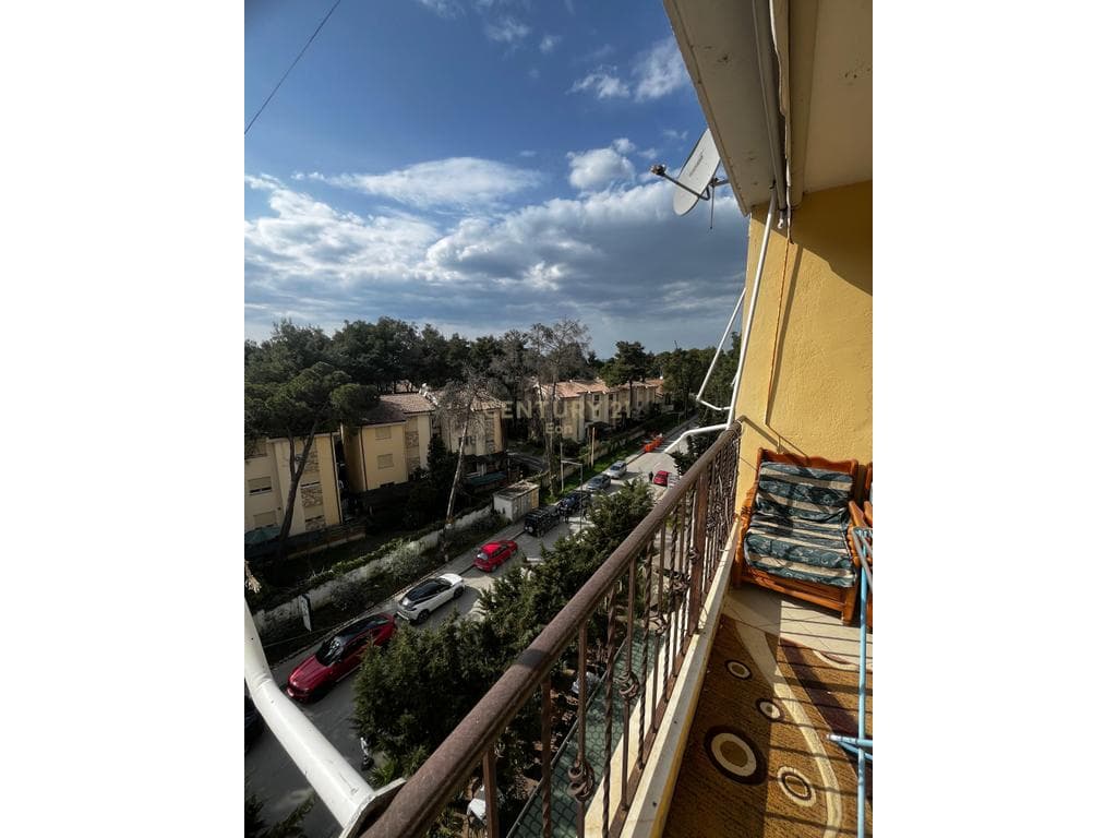 Apartament 2+1 Për Shitje në Golem, Durrës !