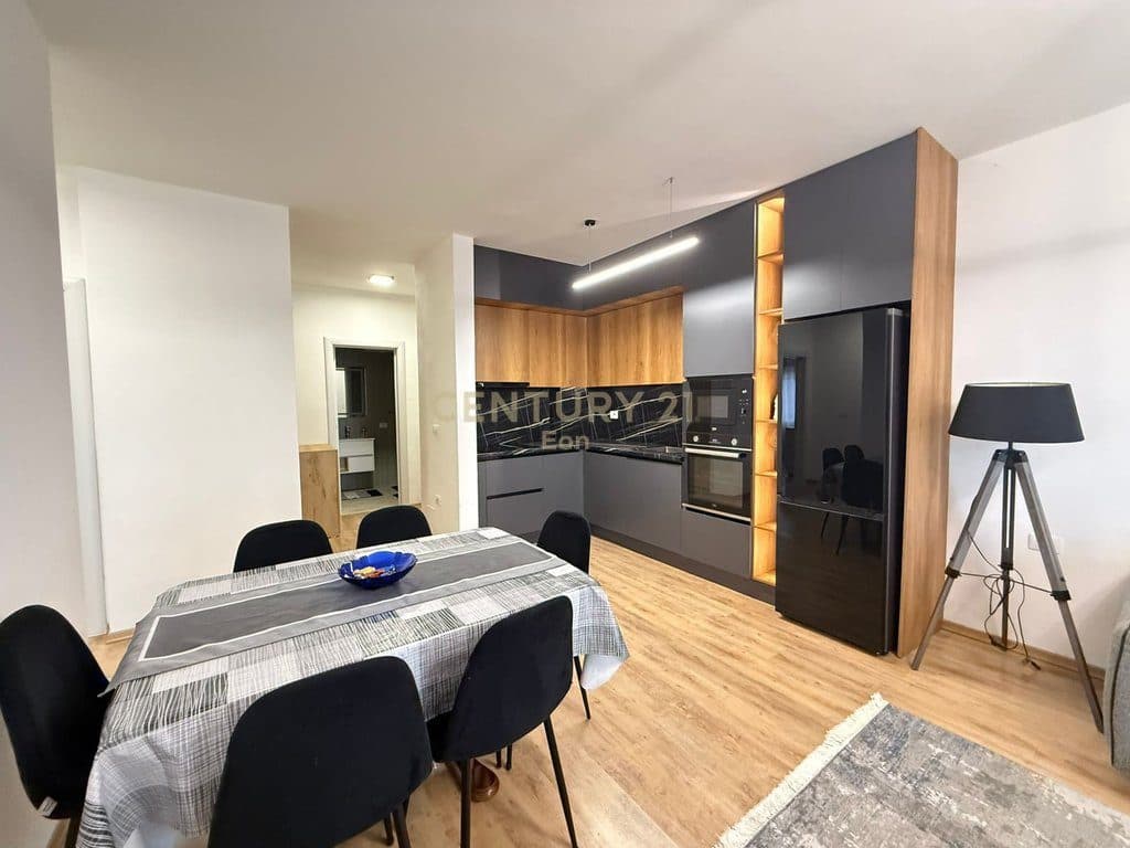 Apartament 2+1+2 Me Qira me Pamje Deti, Vollga Durrës - 850€ | 100 m² 3