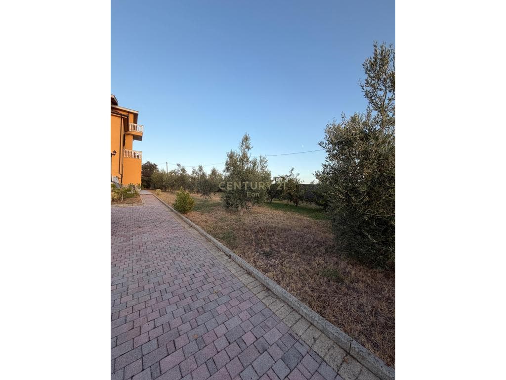 Vilë me qira në Shënavlash Kodër | Pamje panoramike mbi Durrësin 4