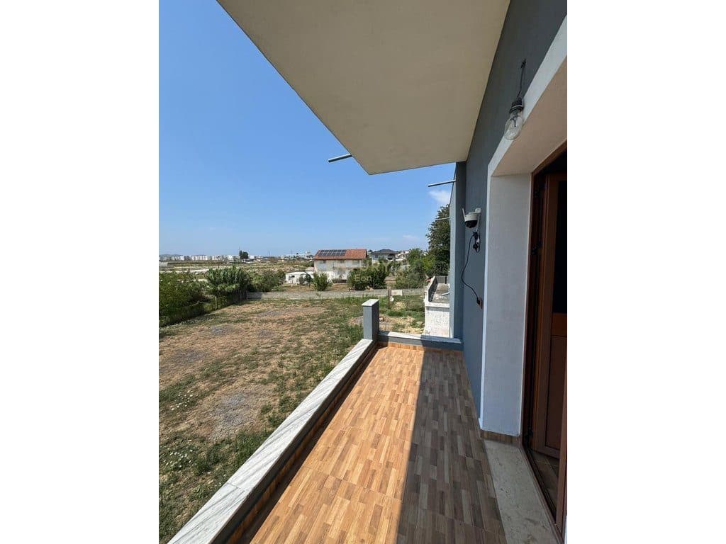 Vilë 2 katshe per shitje ne Shenvlash Durres !