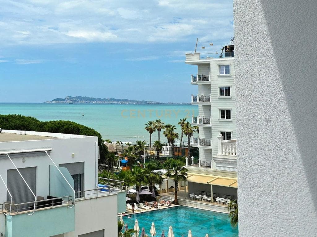 Apartament 1+1 me Pamje Deti 50 metra nga Deti në Golem !
