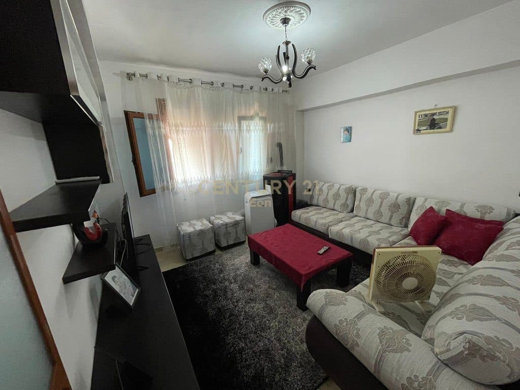 Apartament 1+1 Për Shitje prane Spitalit , Durrës !!! 3