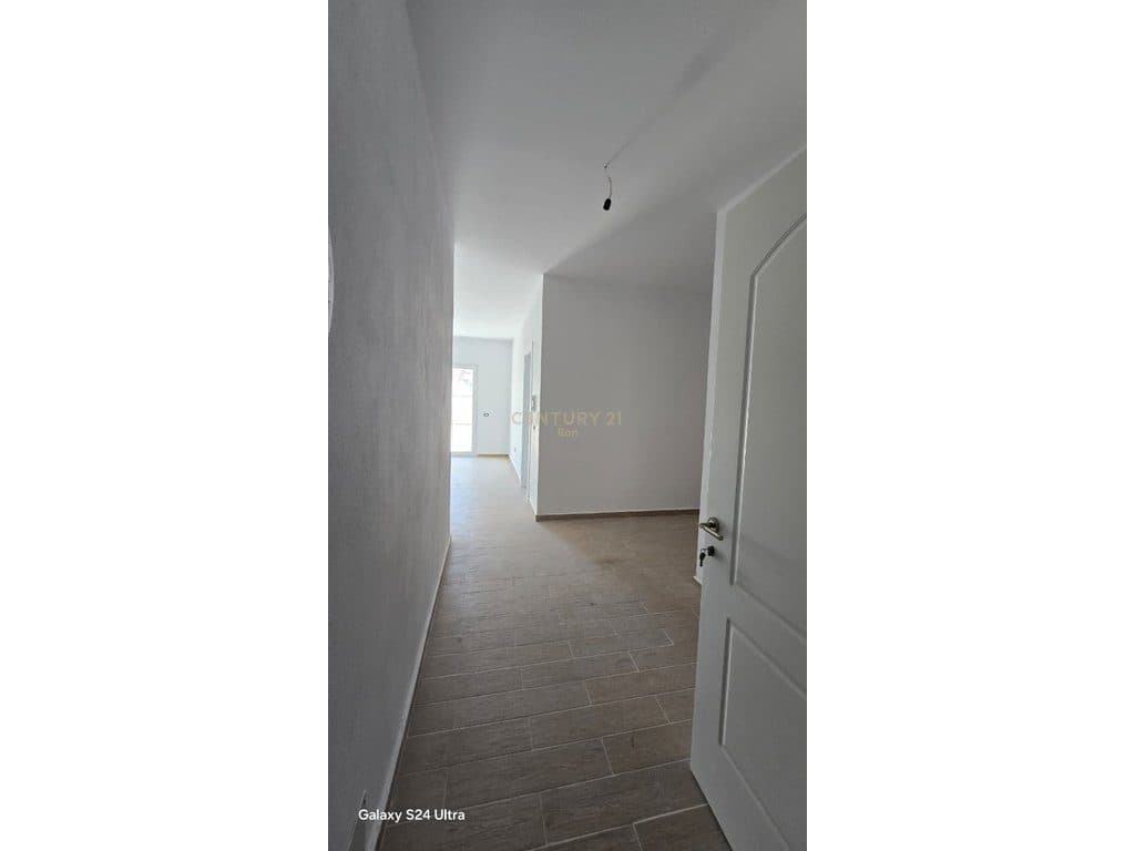 Shitet Apartament 1+1 në Spitalle, Durrës !