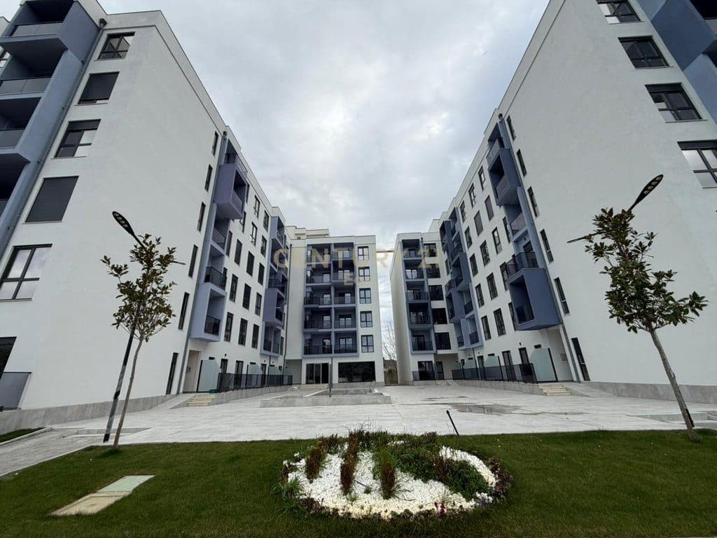 APARTAMENT 1+1 PER SHITJE TEK "ADRIATIK GARDEN" NE GOLEM ! 3