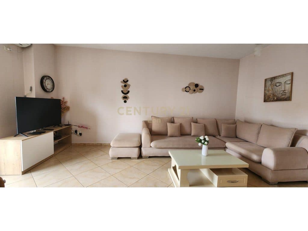 JEPET ME QERA APARTAMENT 3+1+2 PRANE PORTIT ! 3