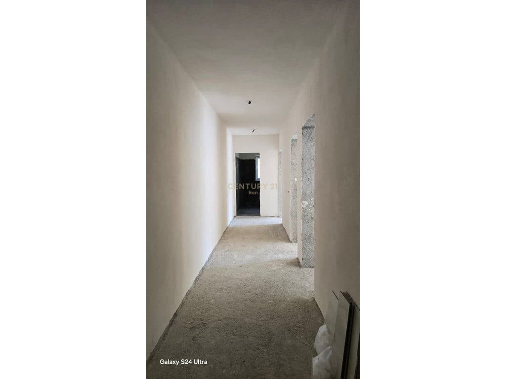 Apartament 2+1 në Shitje në Durrës me Post Parkimi dhe Depo ! 2