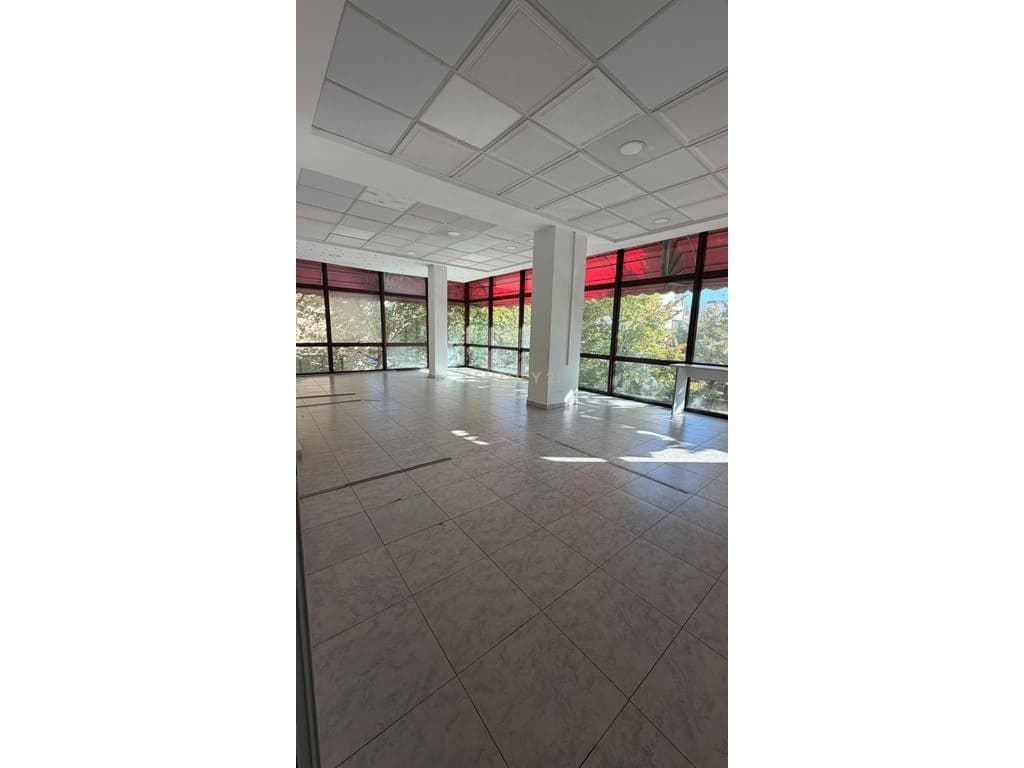 JEPET AMBIENT ME QIRA PRANE PALLATIT TE SPORTIT, DURRES ! 2