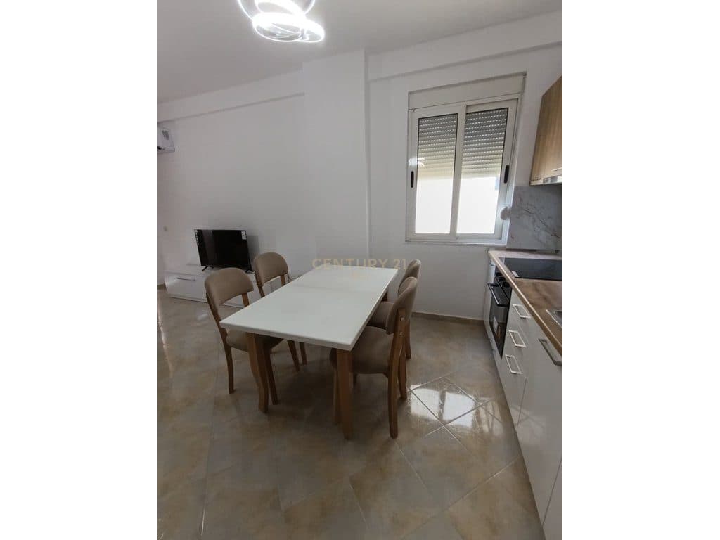Shitet Apartament 1+1 tek Shkëmbi i Kavajës, Durrës ! 4