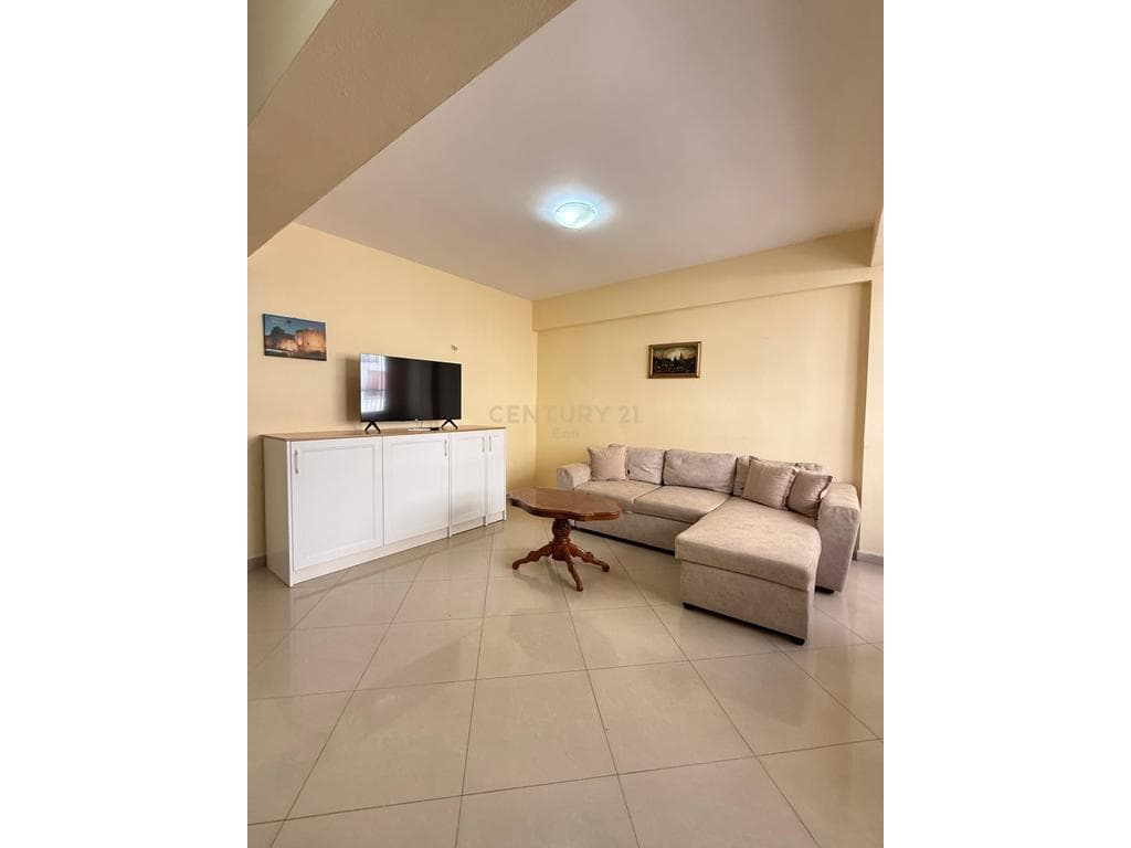 SHITET APARTAMENT 1+1 TE PALLATI SPORTIT, DURRES ! 2