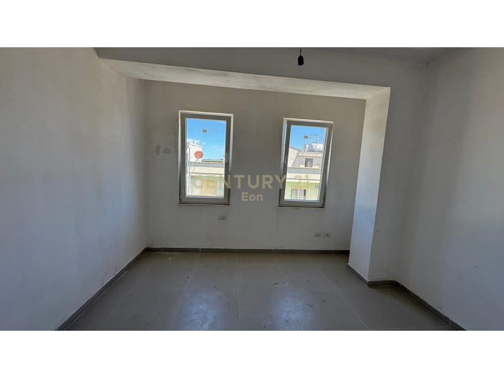 SHITET APARTAMENT 2+1+ POST PARKIMI NE GOLEM, DURRES - PALLAT I 2025! 4