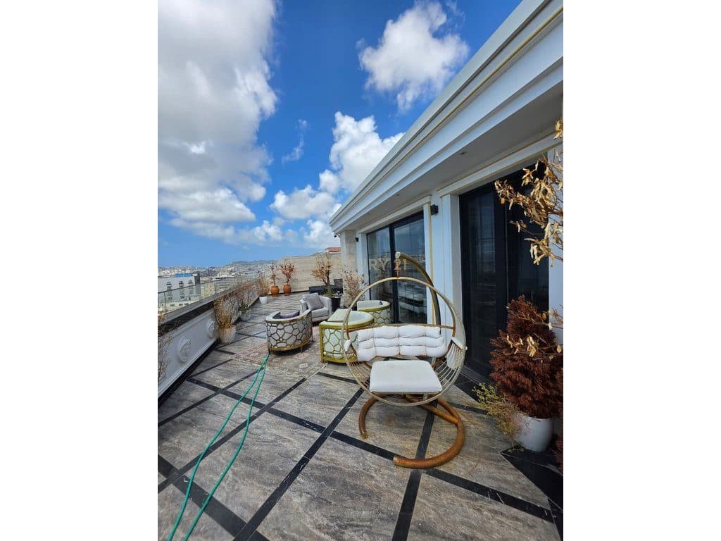 Luxury Penthouse Për Shitje në Plazh, Durrës !